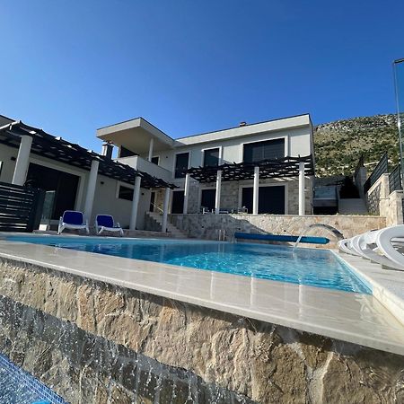 Bellavista Villa Ivanica Екстериор снимка