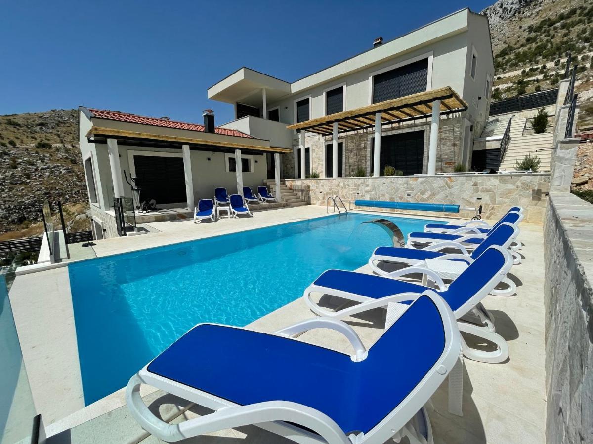 Bellavista Villa Ivanica Екстериор снимка