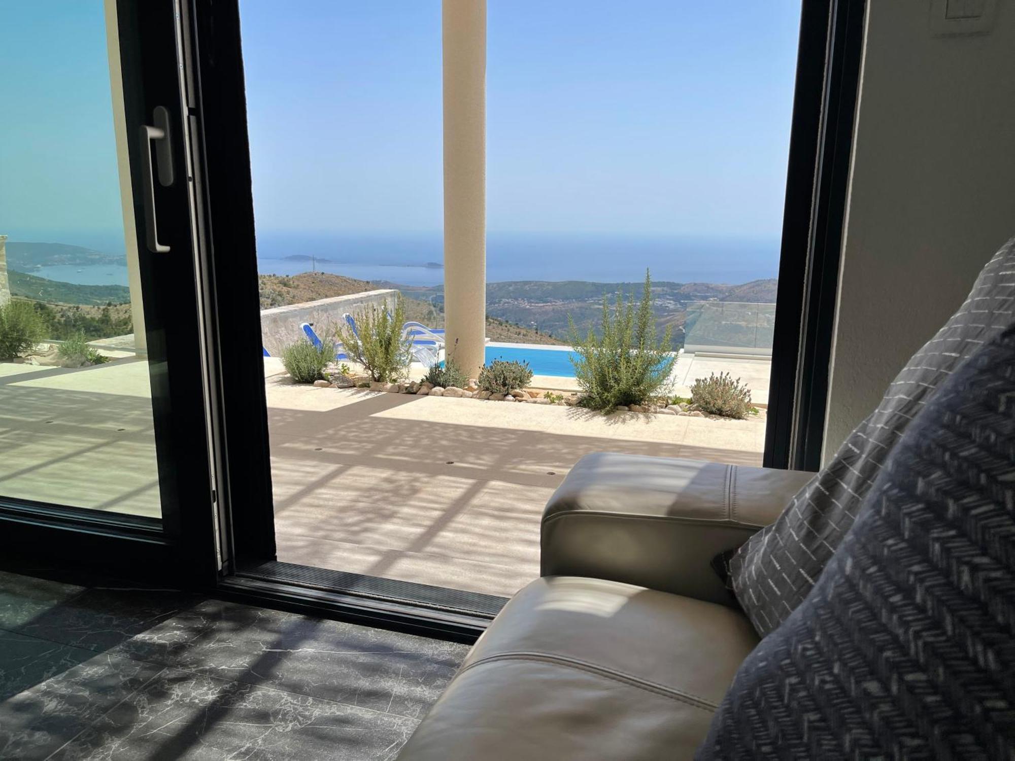 Bellavista Villa Ivanica Екстериор снимка