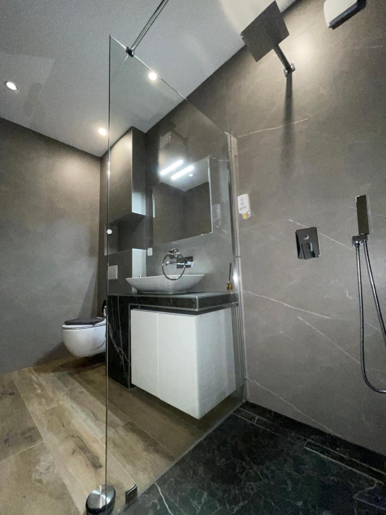 Bellavista Villa Ivanica Екстериор снимка