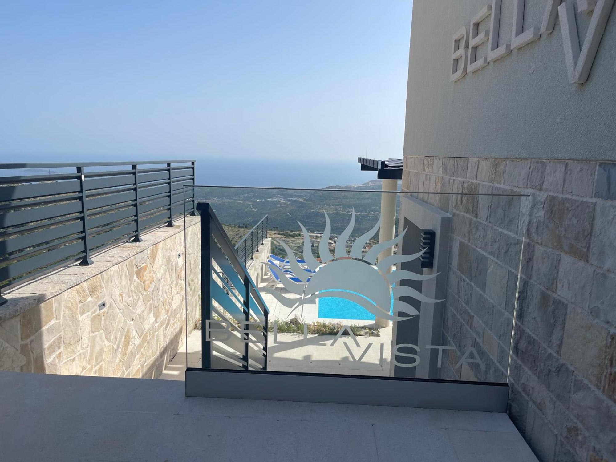 Bellavista Villa Ivanica Екстериор снимка